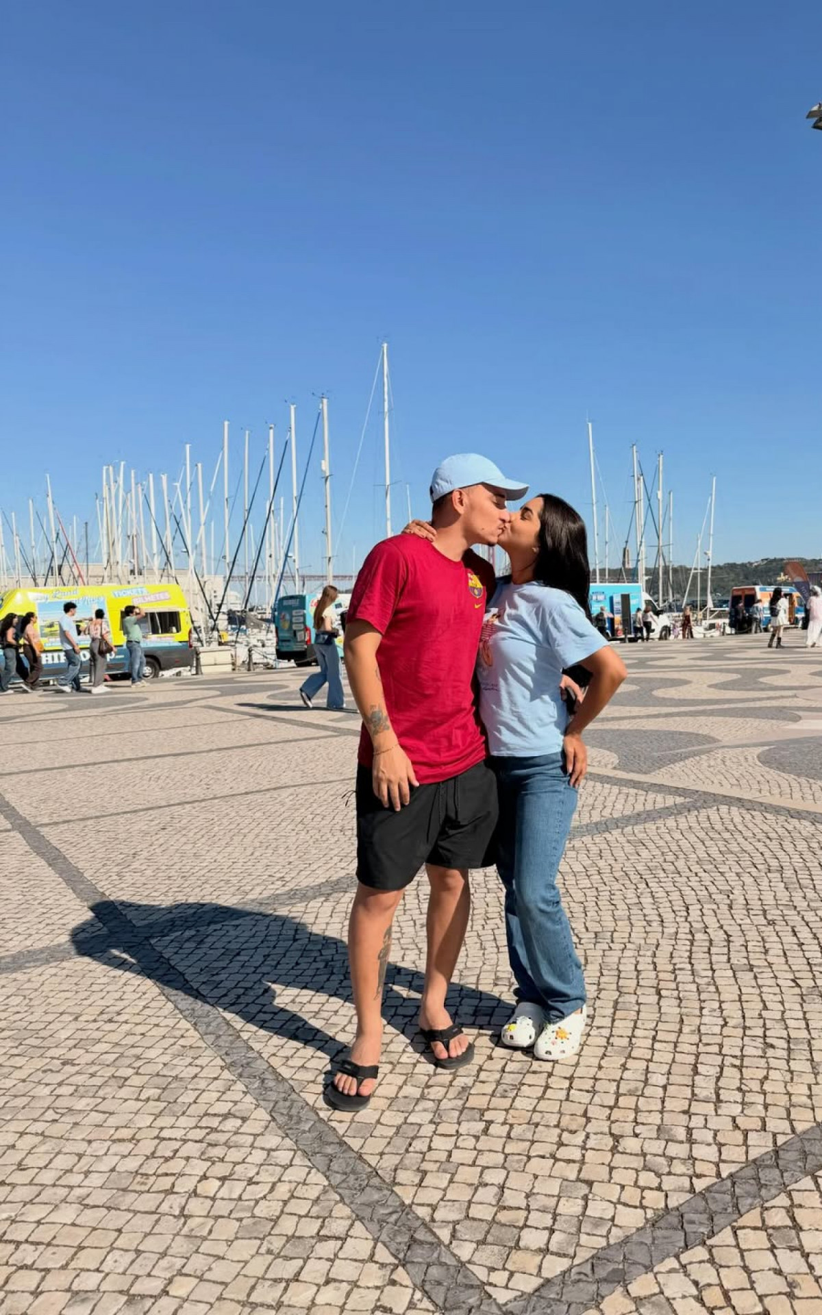 João Gomes e Ary Mirelle aproveitam viagem em Portugal