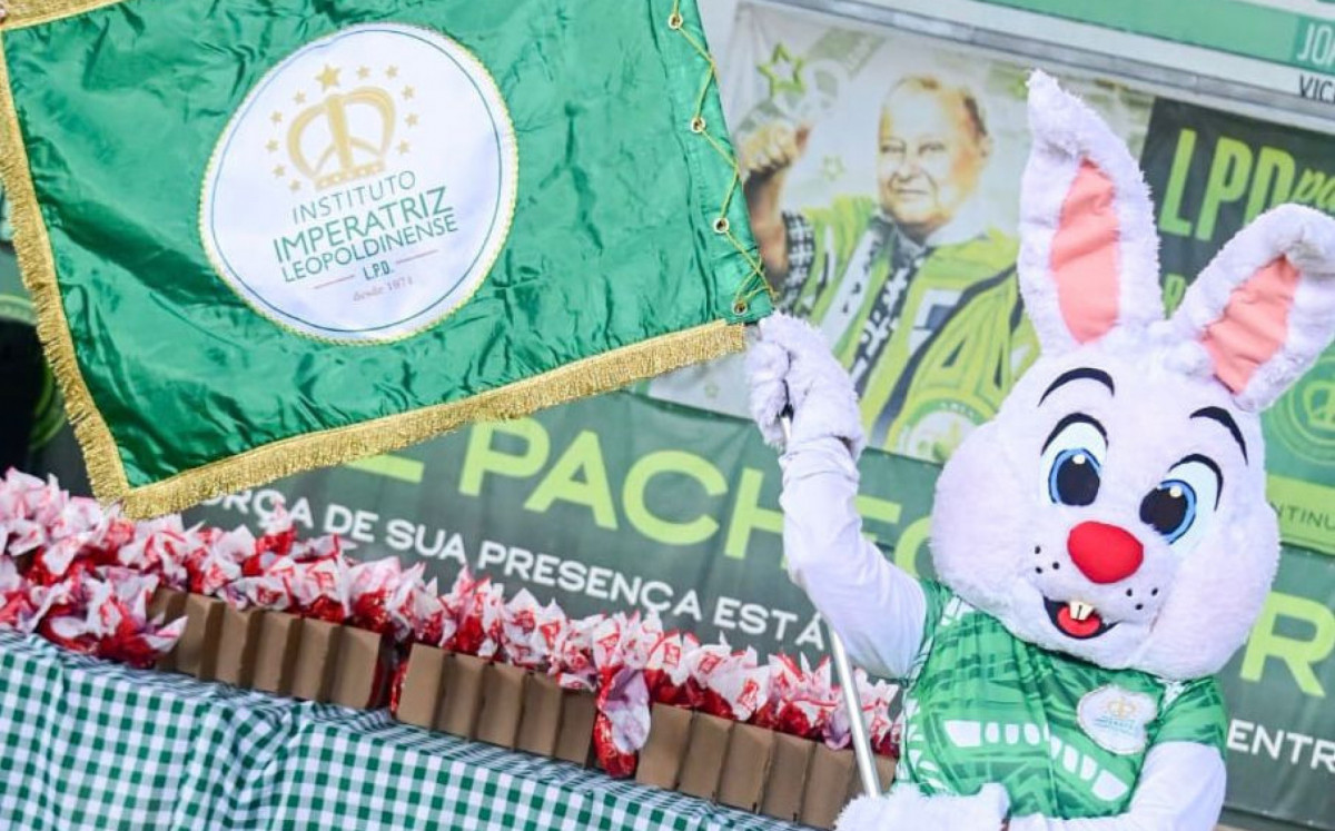 Imperatriz Leopoldinense distribui ovos de Páscoa para crianças do Complexo do Alemão