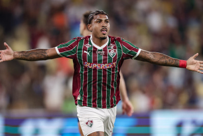 John Kennedy se vê em 'versão madura' após completar 150 jogos pelo Fluminense