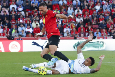 Militão faz gol em retorno, mas Real Madrid perde com gol nos acréscimos