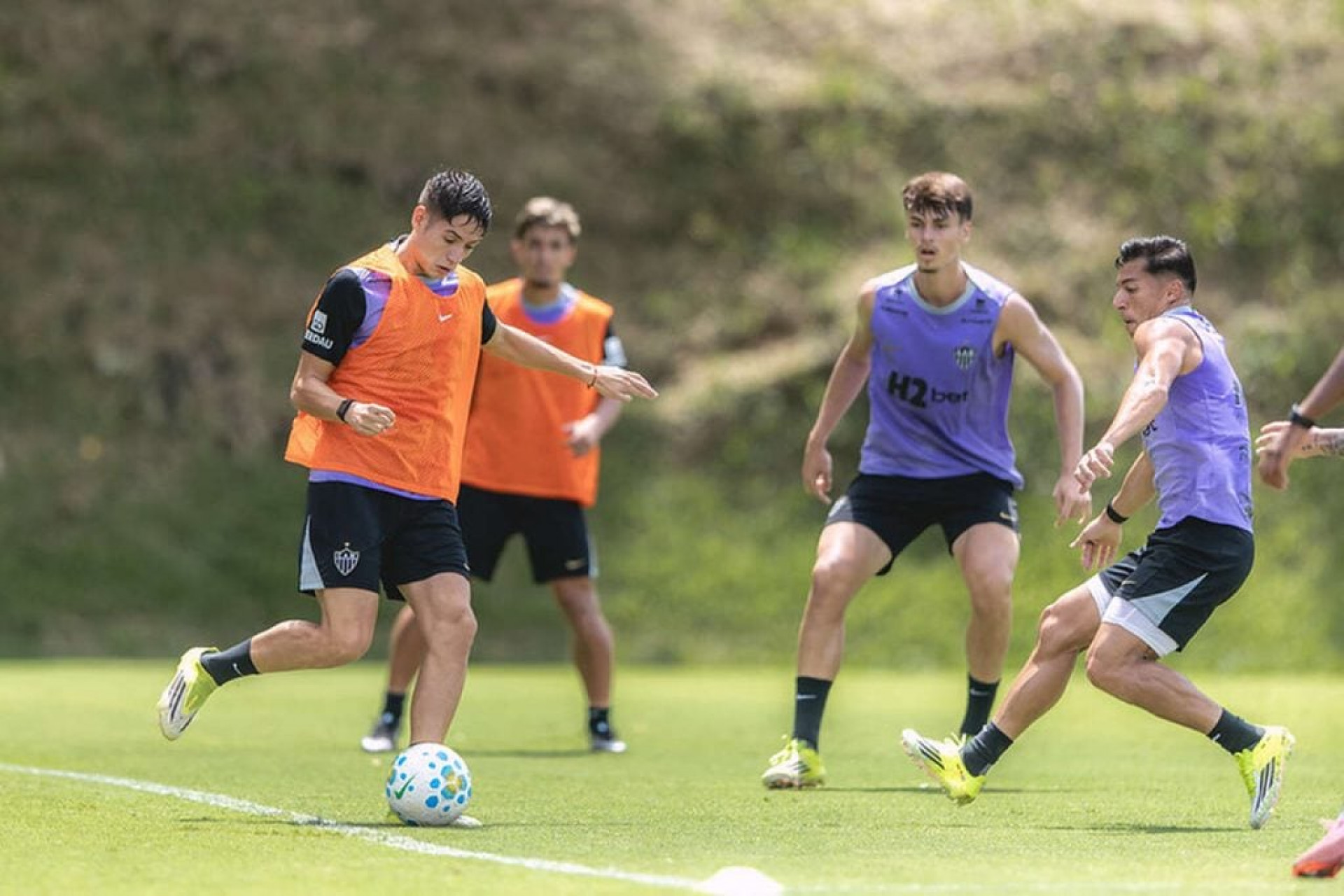 Atl&eacute;tico x Athletico: onde assistir, escala&ccedil;&otilde;es e arbitragem