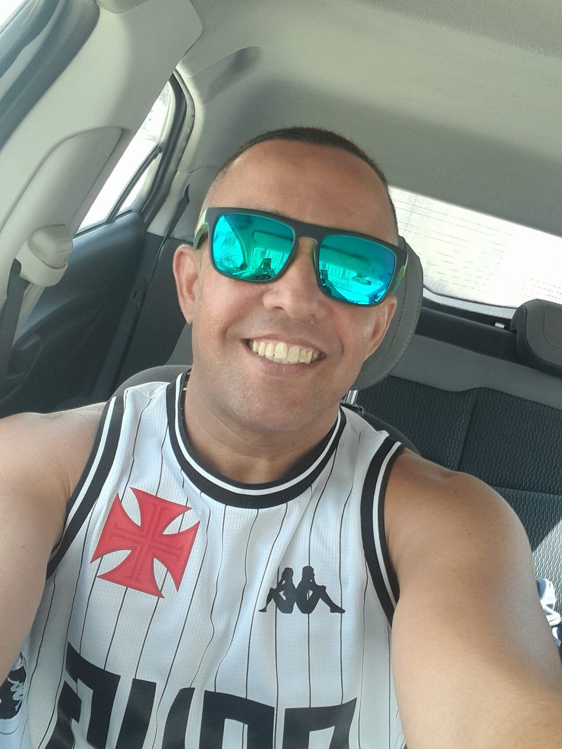 Motociclista morto em acidente com linha chilena estava terminando faculdade de Direito