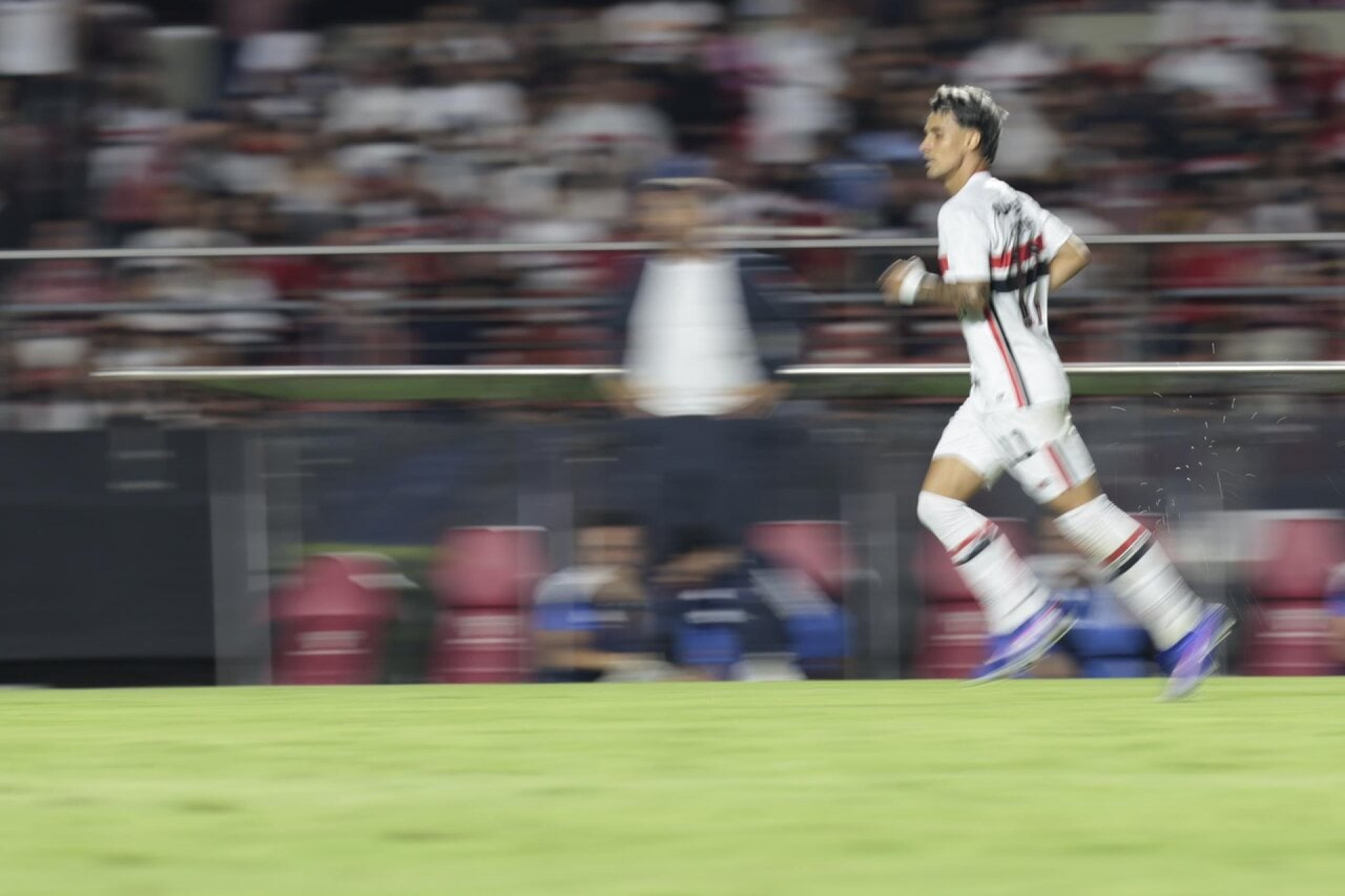 Ferreira celebra primeiro hat-trick da carreira