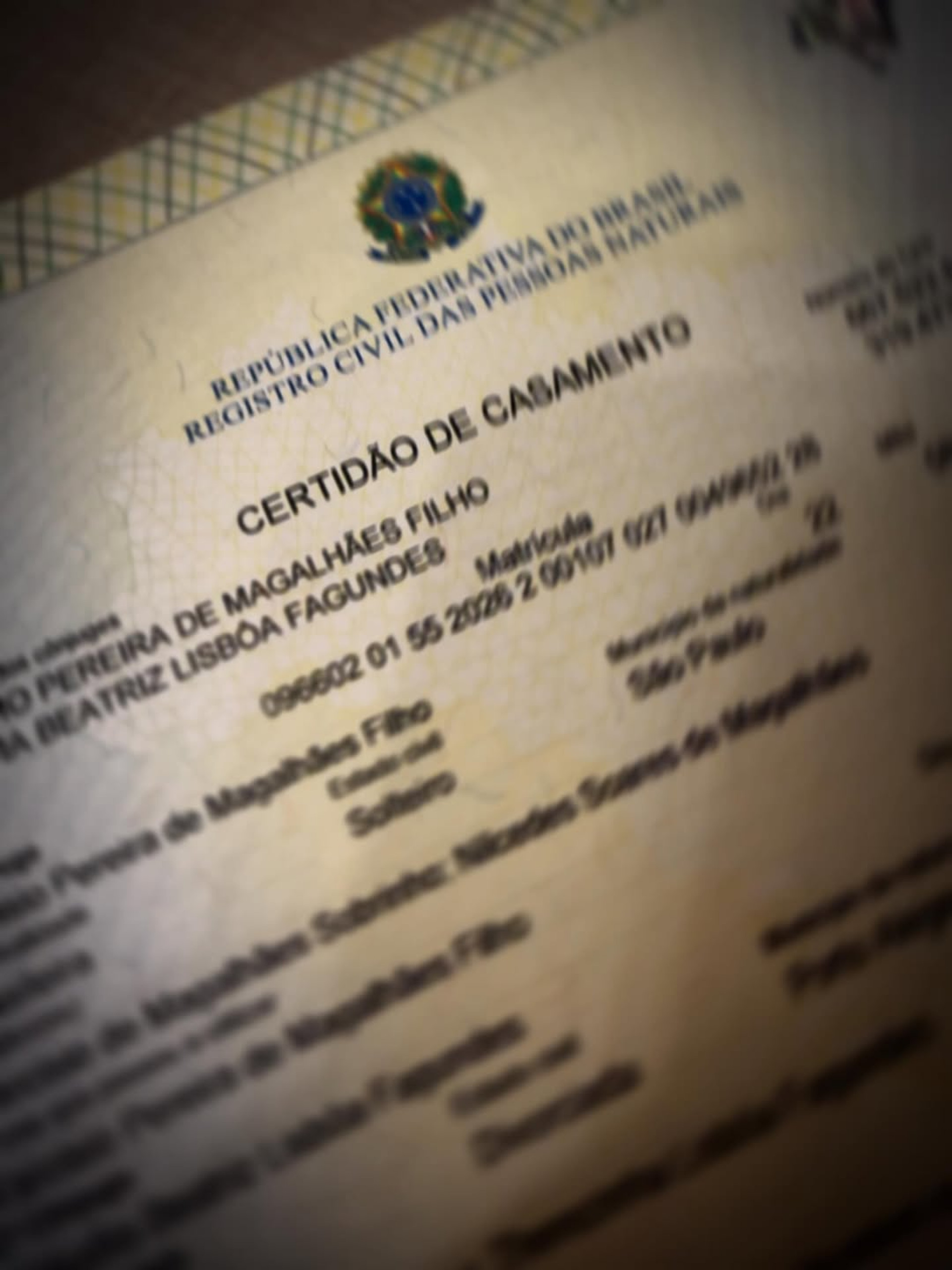 Mocita Fagundes compartilha registro da certidão de casamento com Tarcísio Filho - Reprodução / Instagram