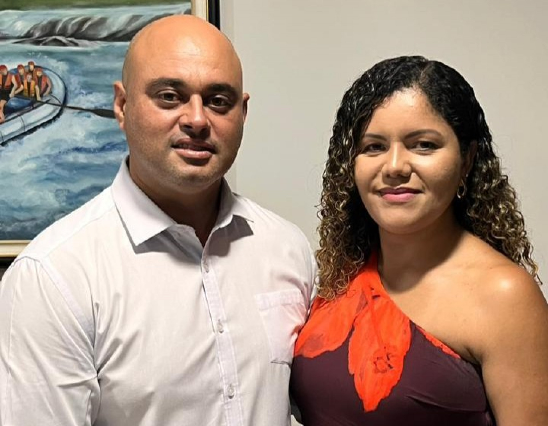 Lívia Medeiros, esposa do prefeito Jonas Dico, é cotada como pré-candidata para vaga na Alerj