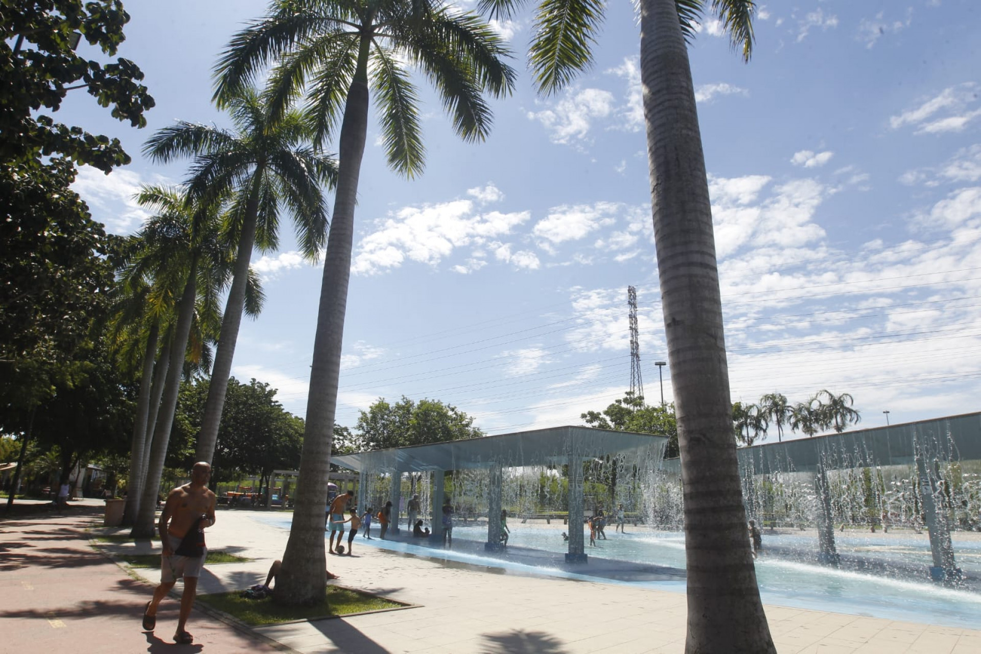 Famílias aproveitam feriadão no Parque Madureira para fugir do calor - Reginaldo Pimenta/Agência O Dia