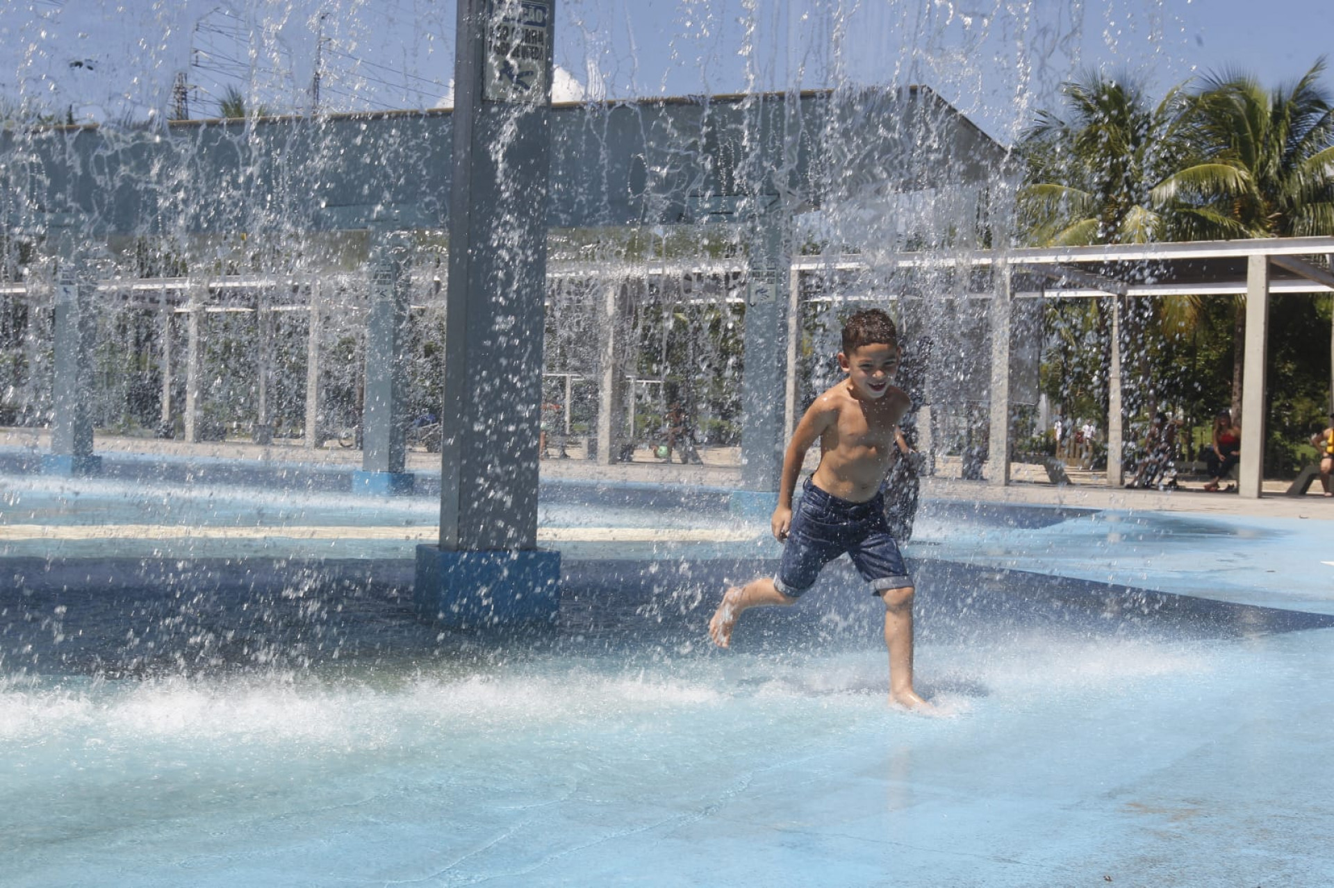 Altas temperaturas marcam o feriadão e atraem cariocas ao Parque Madureira - Reginaldo Pimenta/Agência O Dia