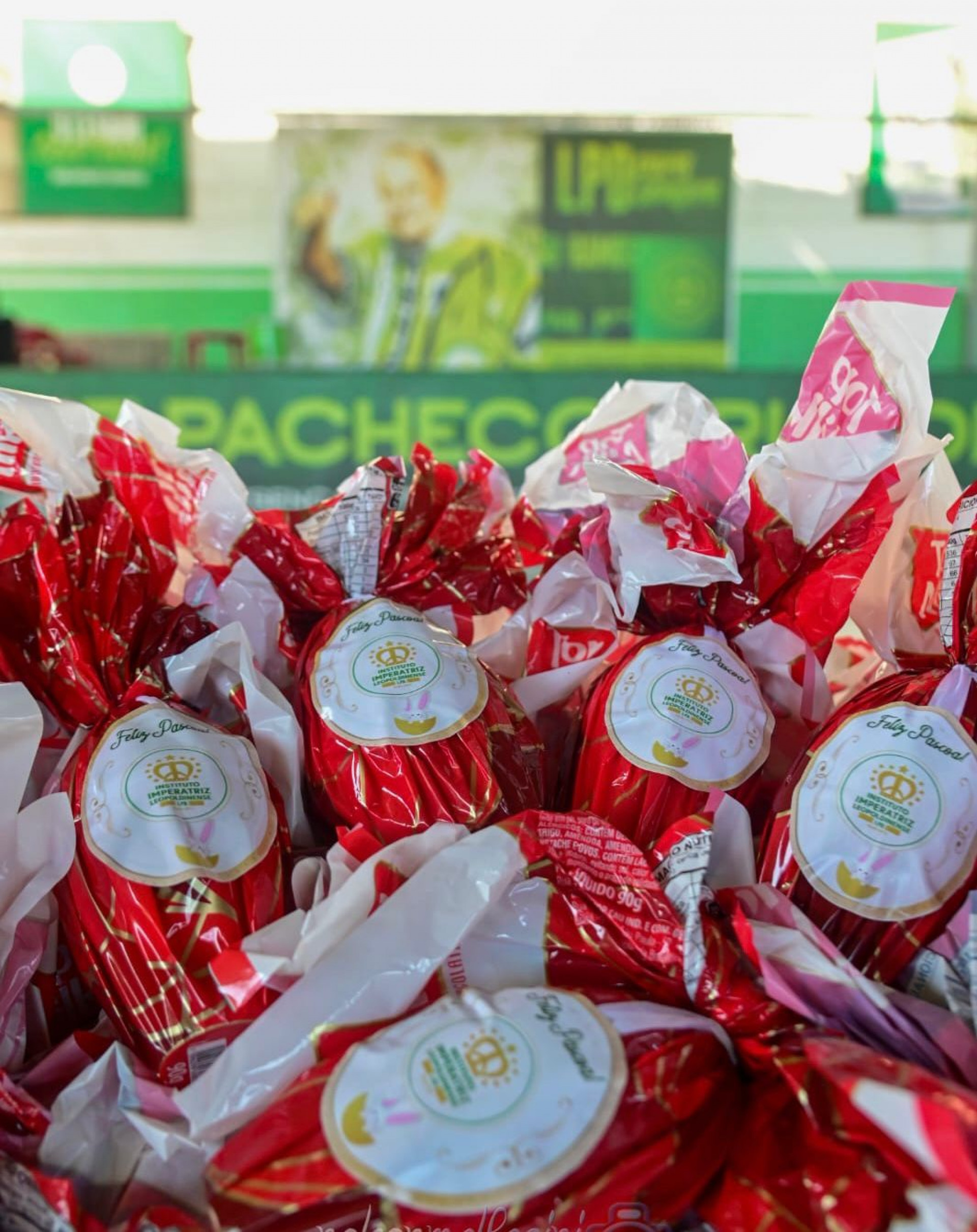 Ação social do Instituto Imperatriz Leopoldinense distribuiu cinco mil ovos de Páscoa - Nelson Malfacini/Divulgação Imperatriz