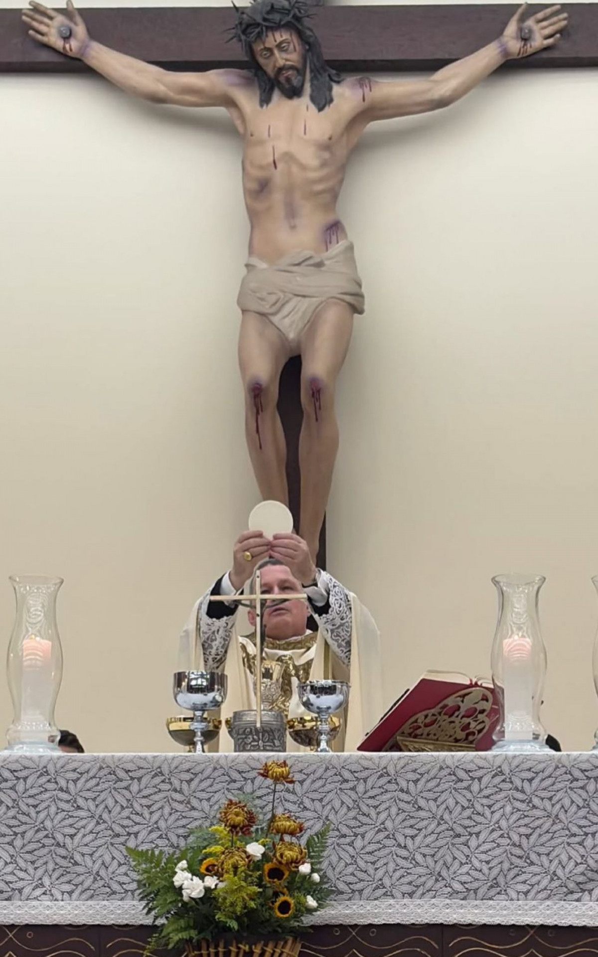 Missa na Paróquia Nossa Senhora de Copacabana teve início às 8h - Rede Social
