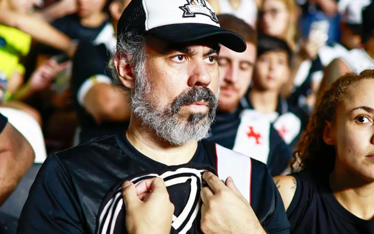 Humorista e roteirista Vinicius Cacofonias fez homenagem ao filho morto