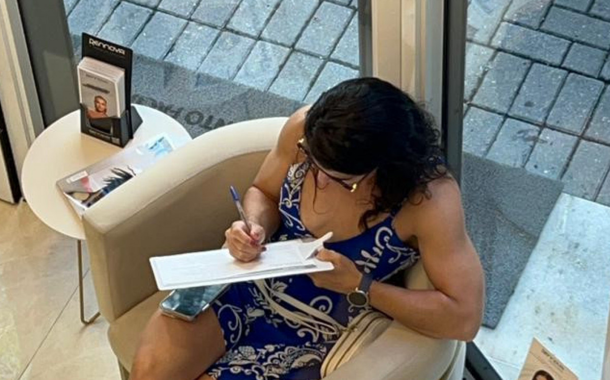 Mulher é presa por aplicar golpe do falso Pix em clínica de estética na Barra da Tijuca