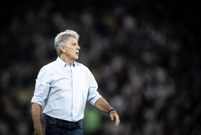 Vasco sofre dez gols em seis jogos sob comando de Renato Gaúcho