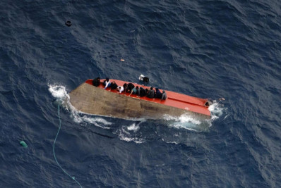 Vídeo: Naufrágio deixa mais de 70 desaparecidos no Mediterrâneo