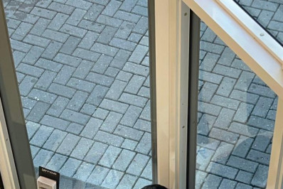 Mulher é presa por aplicar golpe do falso Pix em clínica de estética na Barra da Tijuca