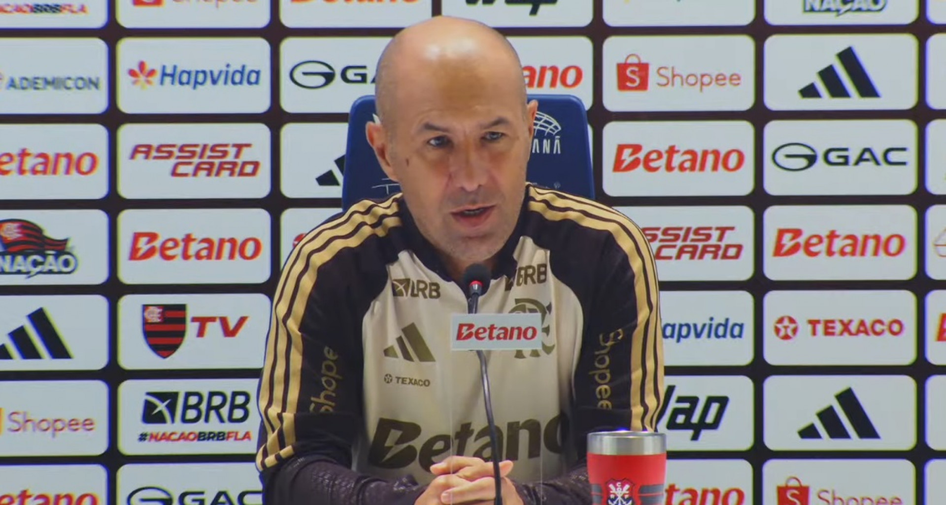 Leonardo Jardim destaca postura de elenco do Flamengo em vitória: 'Atitude magnífica'