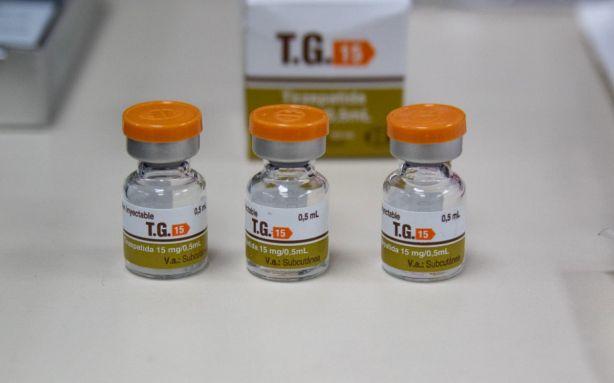 Frascos da Tirzepatida apreendidos  - Érica Martin / Agência O Dia