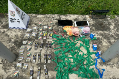 Casal é preso com drogas em comunidade de Macaé após denúncia anônima