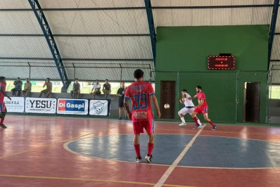 Paraty vence e lidera o grupo C na Copa Sul fluminense de Futsal
