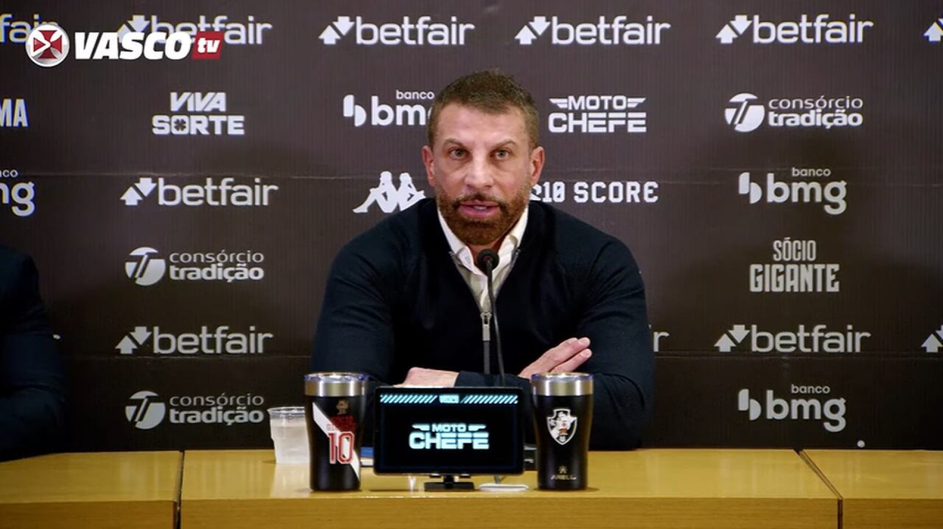 Pedrinho v&ecirc; Bap como arrogante e faz cr&iacute;ticas a John Textor