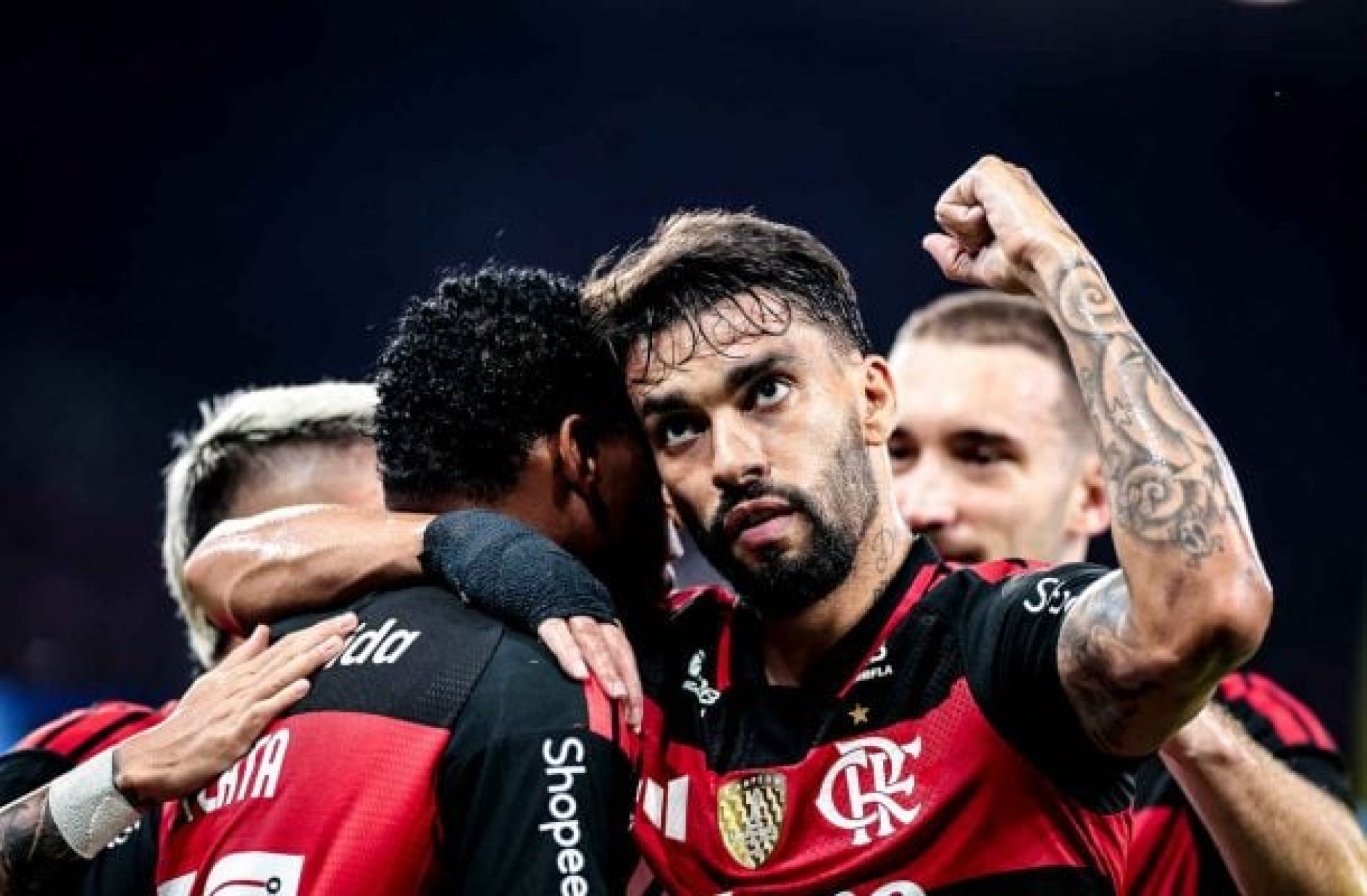 Da Zona Mista &agrave;s redes: torcedores do Flamengo reagem &agrave; onda de apoio interno a Plata