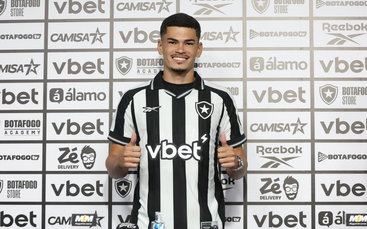 Reforço do Botafogo, Anthony assinou contrato até março de 2030