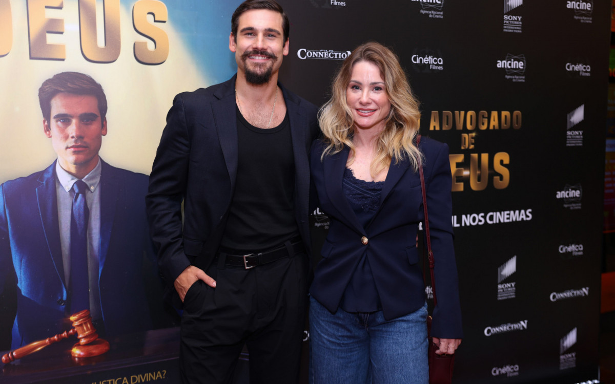 Nicolas Prattes posou ao lado da mãe, Giselle Prattes 