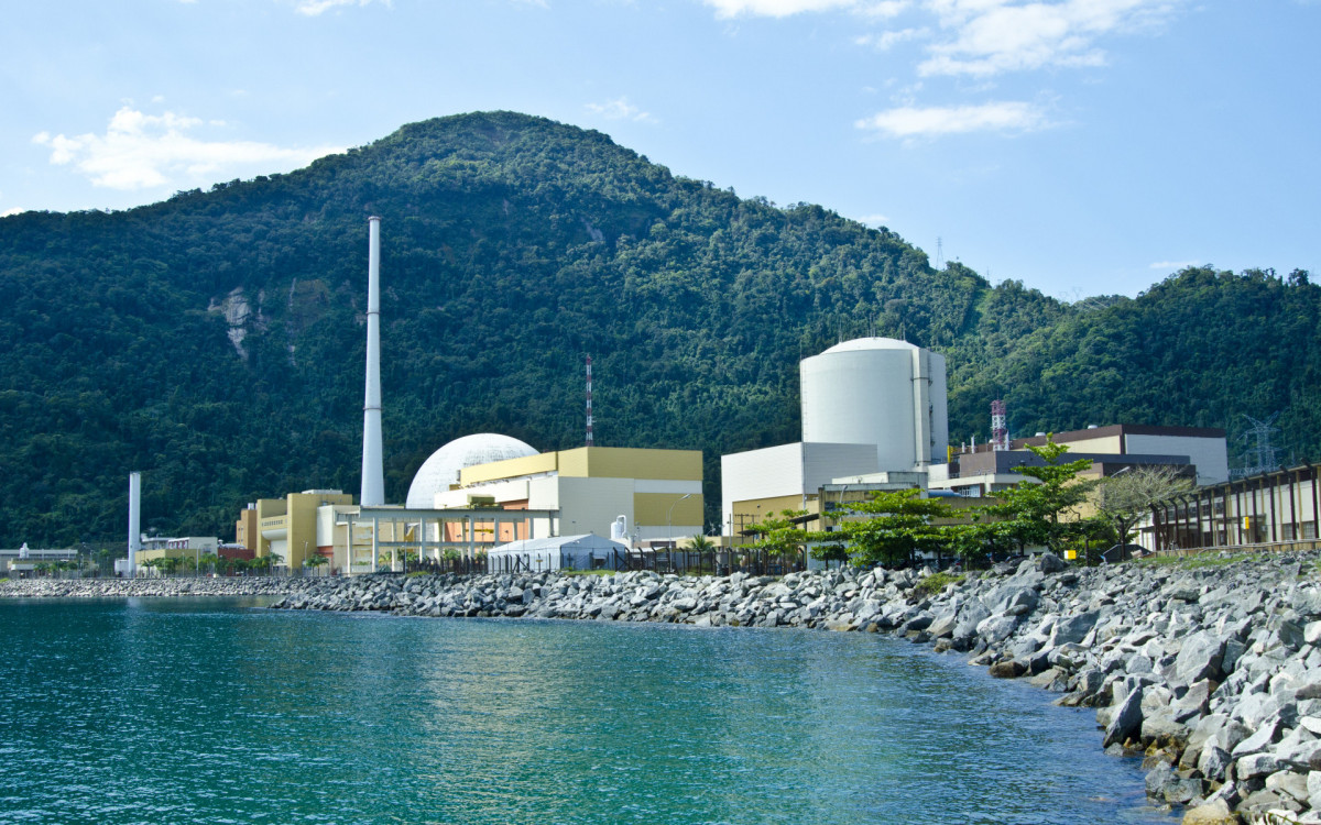 Eletronuclear destaca as ações nas usinas de Angra 1, 2 e 3 como estratégia para a expansão da oferta de energia elétrica no país