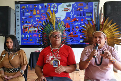 Indígenas esperam receber Lula no Acampamento Terra Livre