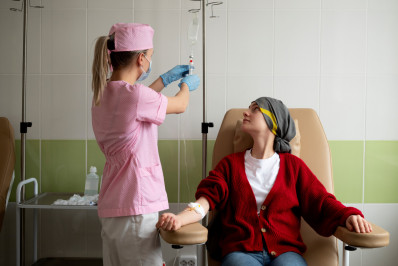 Hospital oferece bolsas integrais para pós-graduação em Enfermagem Oncológica para profissionais do SUS