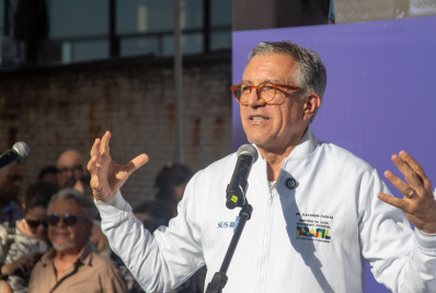 Ministro da Saúde critica Flávio Bolsonaro: 'Bolsonarinho é antivacina'