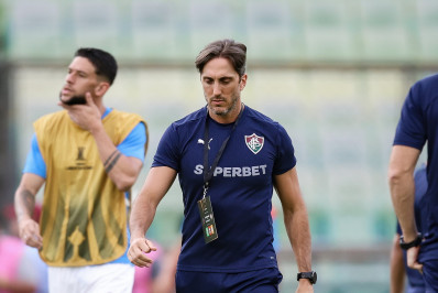 Zubeldía lamenta baixa produtividade do Fluminense em estreia na Libertadores: 'Deveríamos ter feito mais'