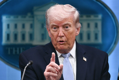 Trump ameaça Irã e diz que 'civilização inteira morrerá' esta noite