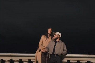 Francisco Gil mostra fotos de viagem romântica com Alane Dias