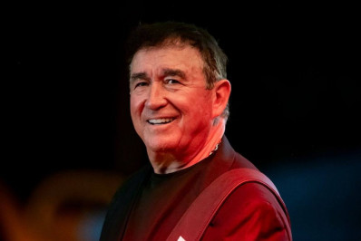 Cantor Amado Batista e montadora chinesa entram para 'lista suja' de trabalho escravo