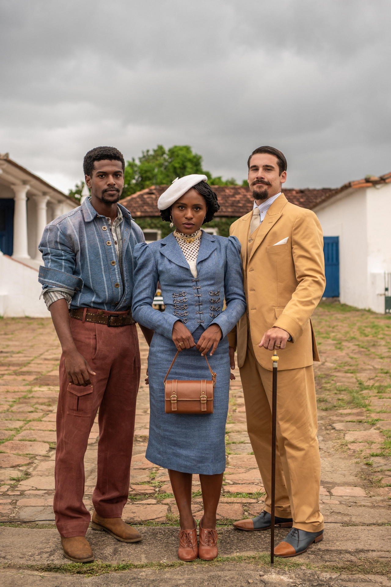 A Nobreza do Amor: Tonho (Ronald Sotto), Alika (Duda Santos) e Mirinho (Nicolas Prattes) -  Estevam Avellar / TV Globo