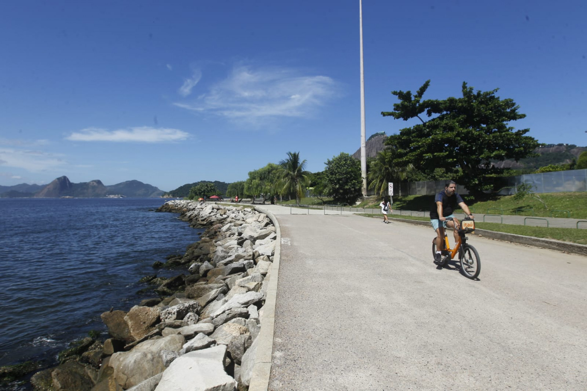 Movimentação na Praia do Flamengo, Zona Sul do Rio  - Reginaldo Pimenta 