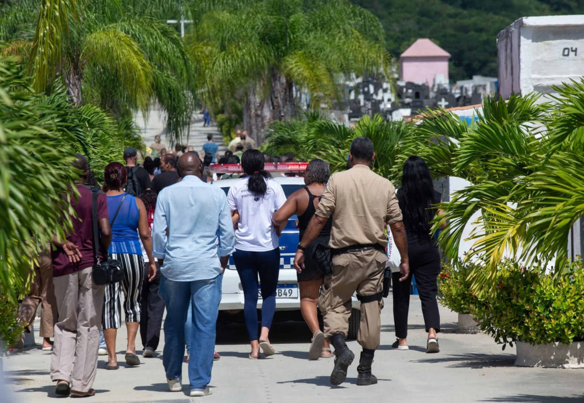 Familiares, amigos e colegas de profissão se despedem da guarda municipal Kelly Cristina Duffles Ribeiro - Érica Martin / Agência O Dia