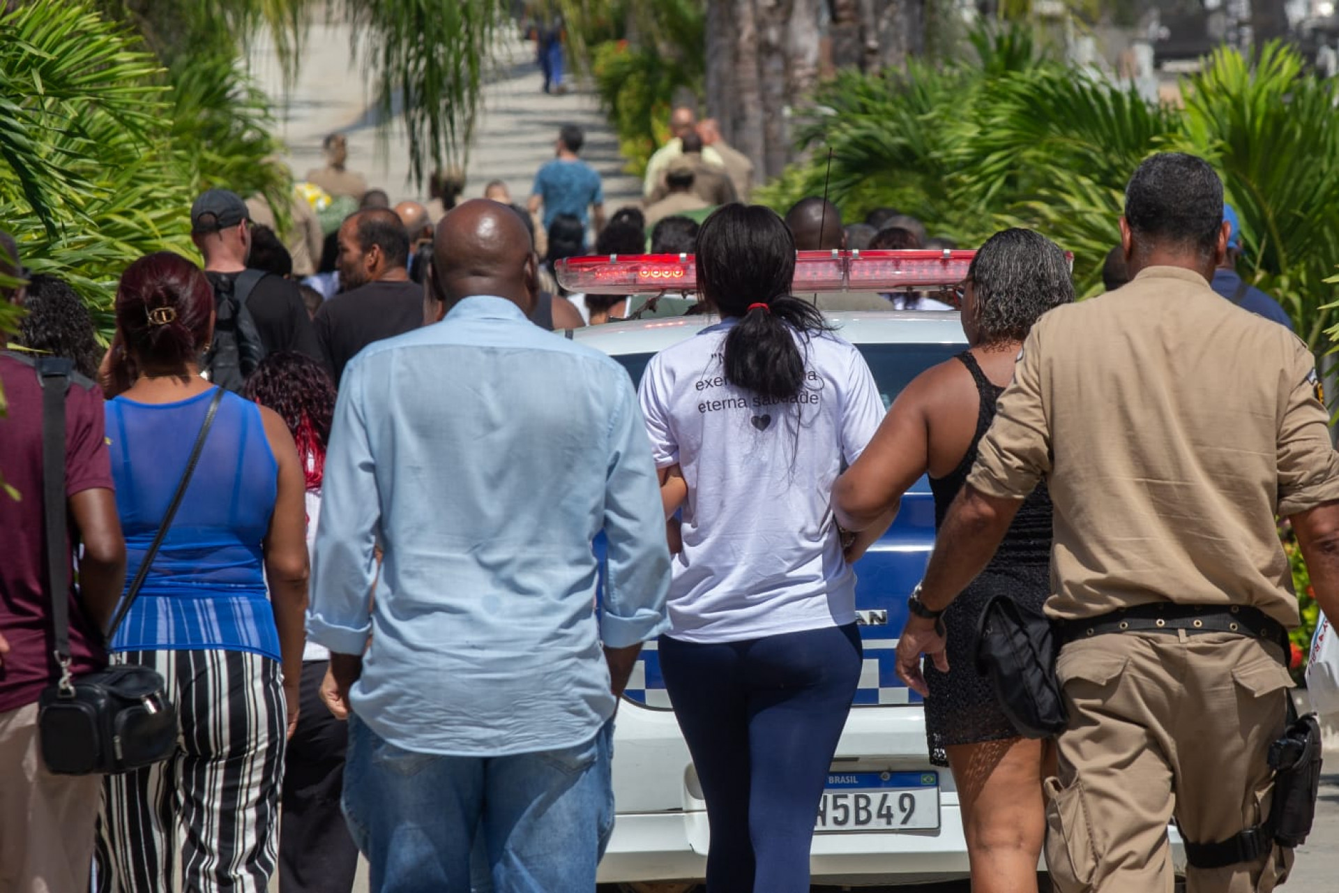 Familiares, amigos e colegas de profissão se despedem da guarda municipal Kelly Cristina Duffles Ribeiro - Érica Martin / Agência O Dia