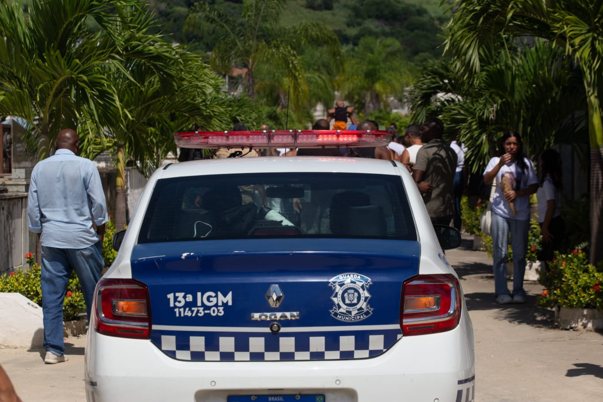 Familiares, amigos e colegas de profissão se despedem da guarda municipal Kelly Cristina Duffles Ribeiro - Érica Martin / Agência O Dia