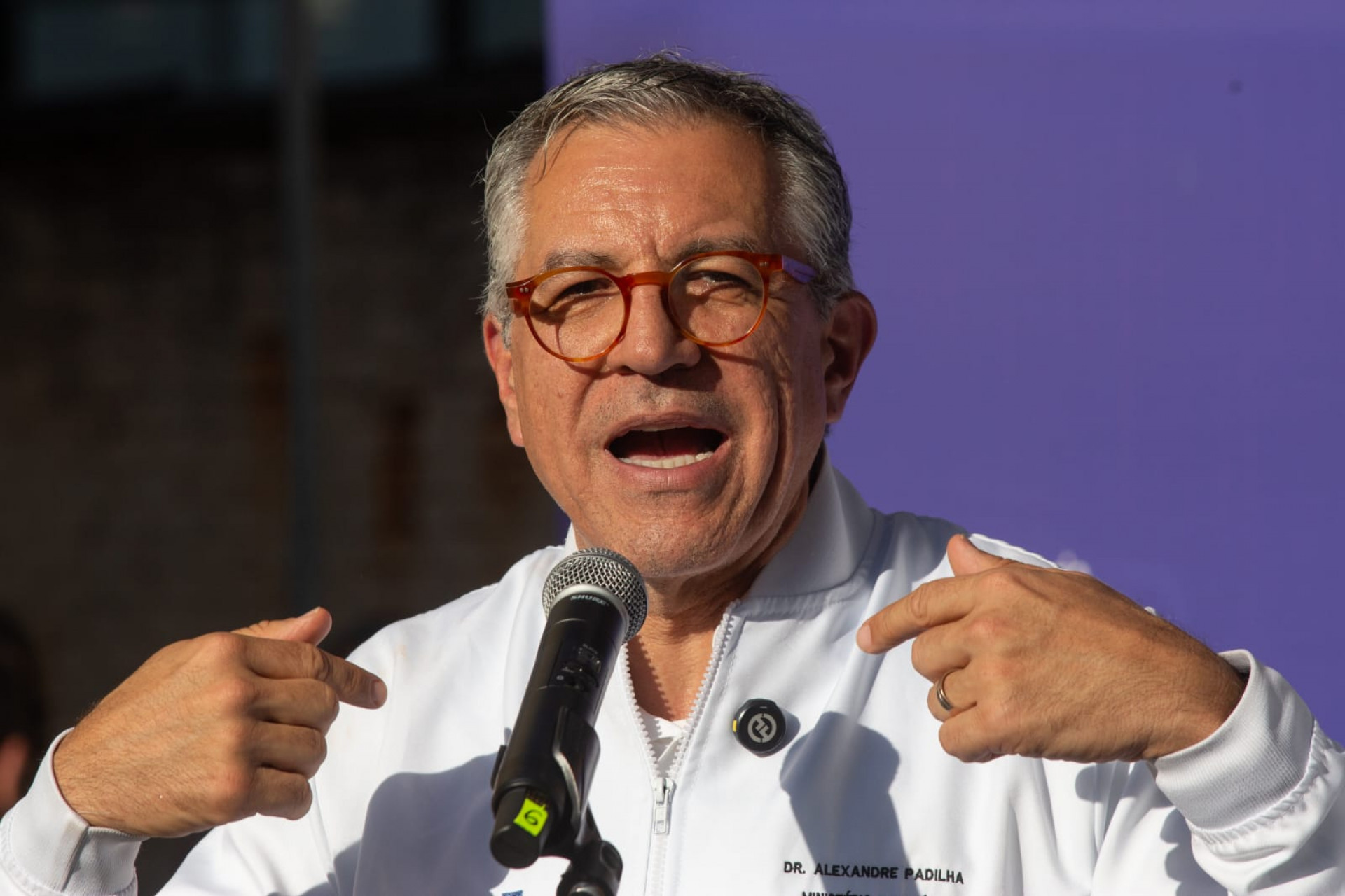 Alexandre Padilha, ministro da Saúde, participou da inauguração do Memorial da Pandemia - Érica Martin / Agência O Dia