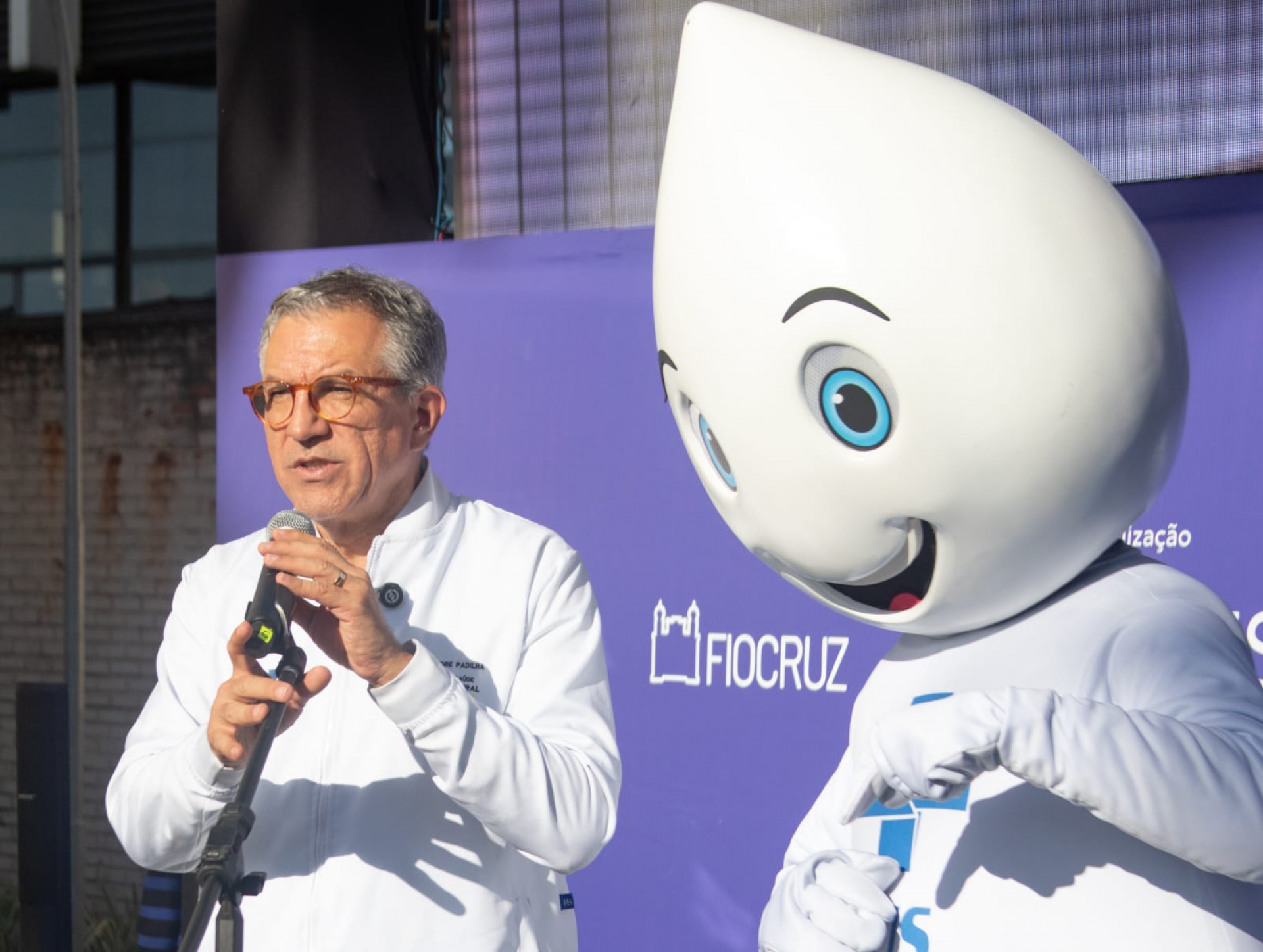 Alexandre Padilha, ministro da Saúde, participou da inauguração do Memorial da Pandemia - Érica Martin / Agência O Dia