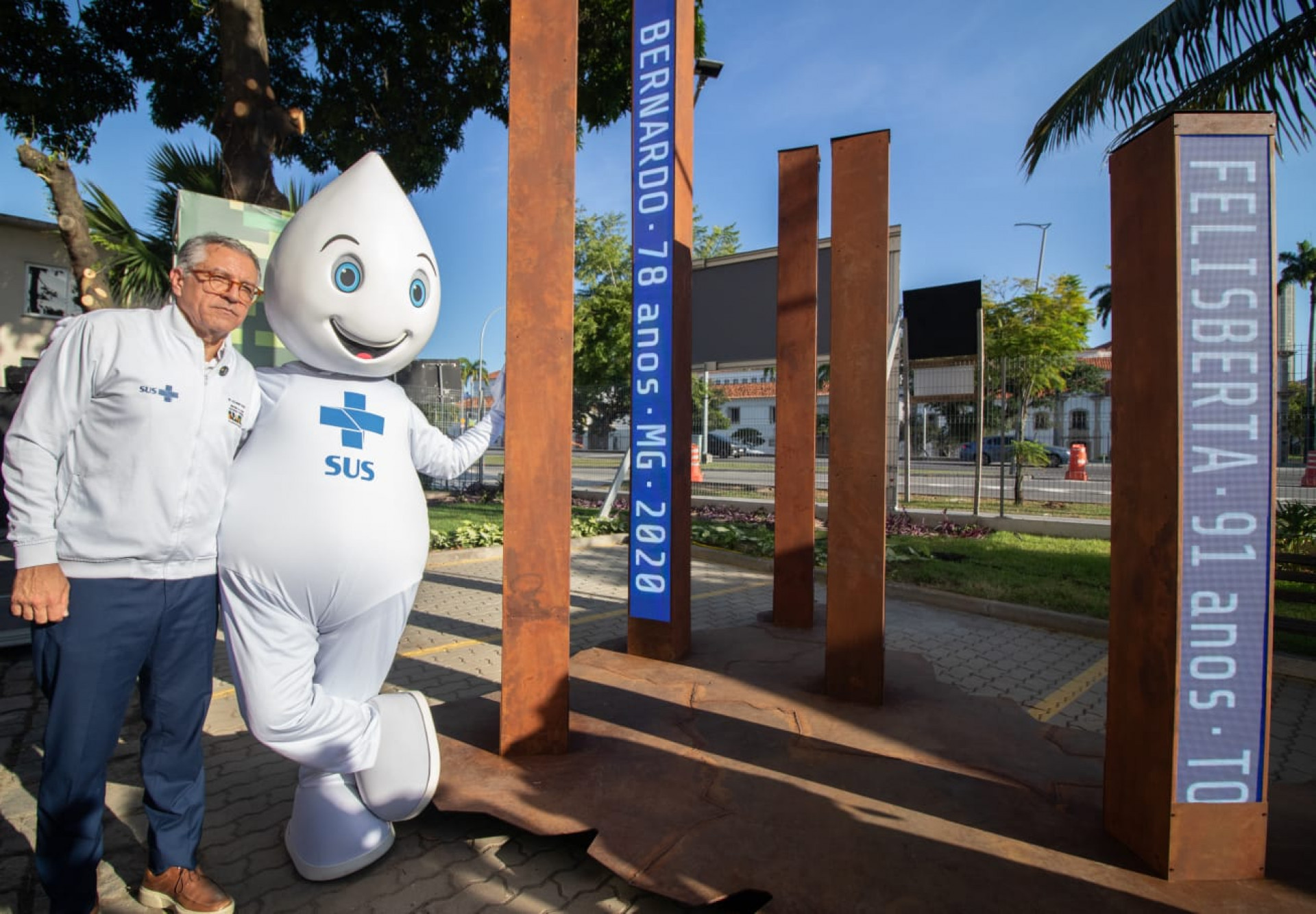 Inauguração contou com a presença do ministro da Saúde, Alexandre Padilha, e Zé Gotinha - Érica Martin / Agência O Dia