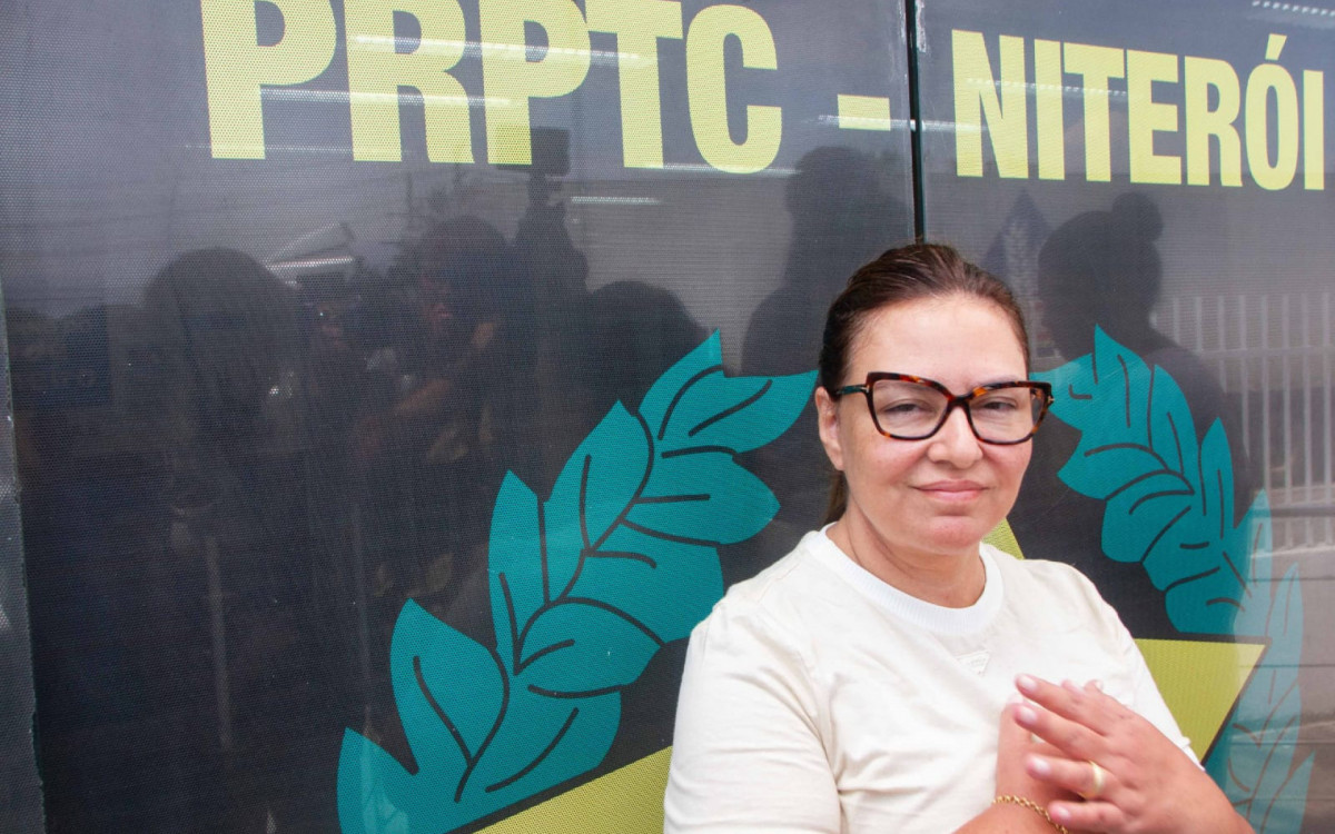 Irmã do mestre Paulo, Adriana Possobom esteve no IML um dia depois do crime