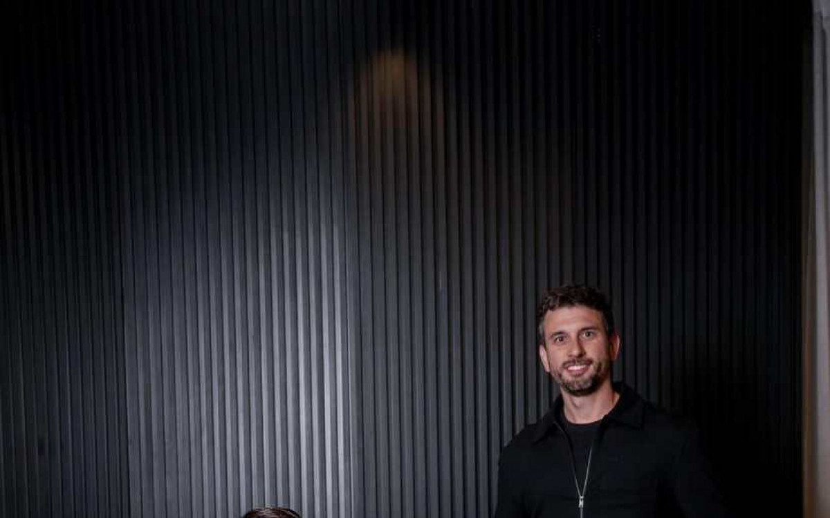 Diego Alves lan&ccedil;a empesa voltada &agrave; transi&ccedil;&atilde;o de carreira de atletas de alto rendimento