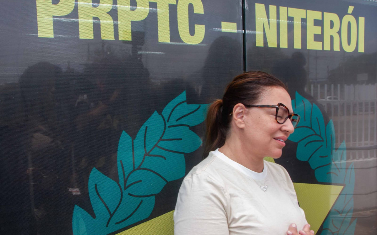 Irmã do mestre Paulo, Adriana Possobom esteve no IML um dia depois do crime