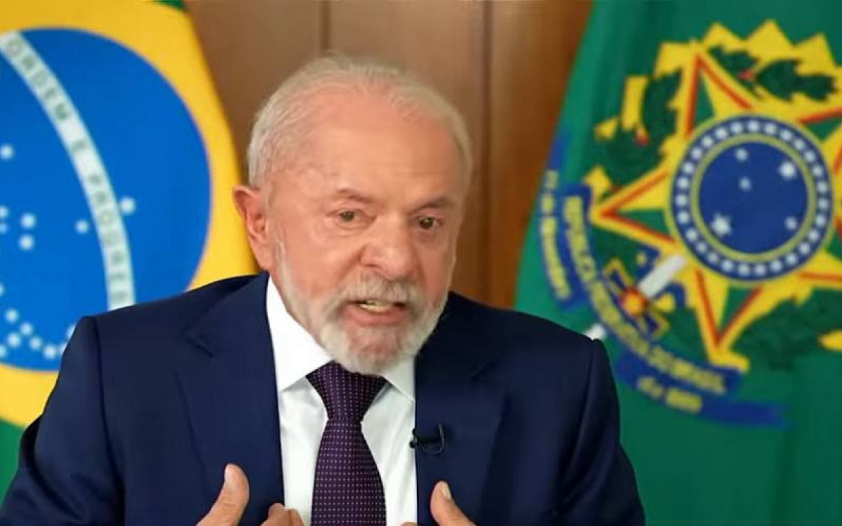 Lula diz que Flávio Bolsonaro e Caiado querem 'vender o Brasil'