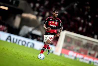 STJD julgará Evertton Araújo, do Flamengo, por expulsão contra o Corinthians