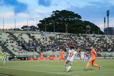 Torcedores do Fluminense detonam atuação do time nas redes: 'Sofrível'