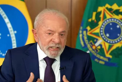 Lula diz que Flávio Bolsonaro e Caiado querem 'vender o Brasil'