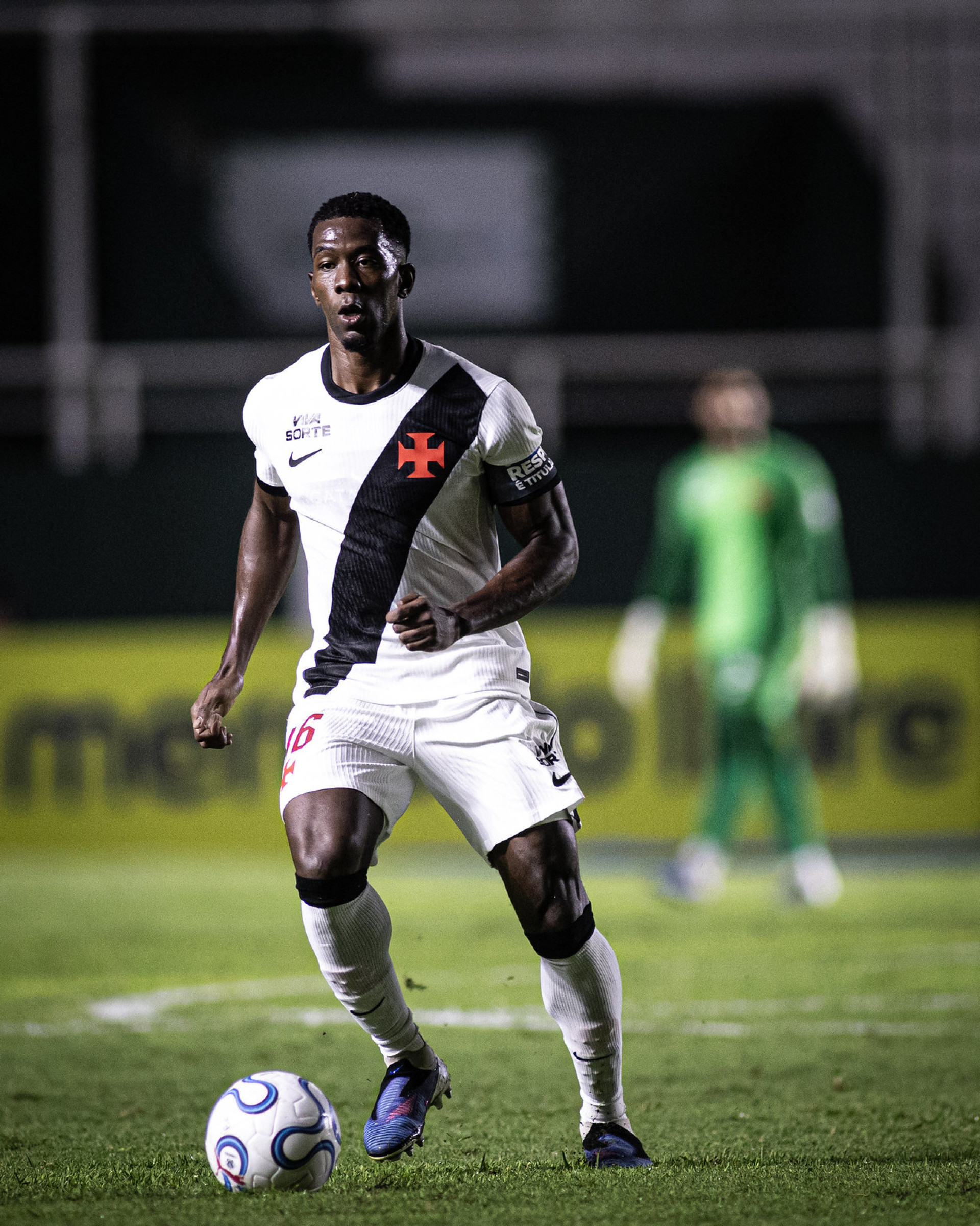 Carlos Cuesta em a&ccedil;&atilde;o pelo Vasco